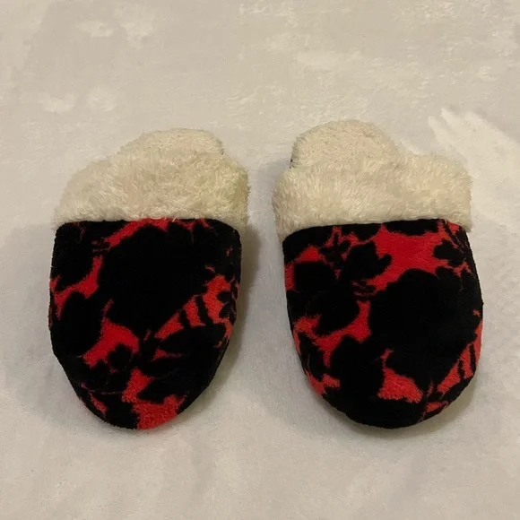 Vera Bradley Slippers - Picture 3 of 5